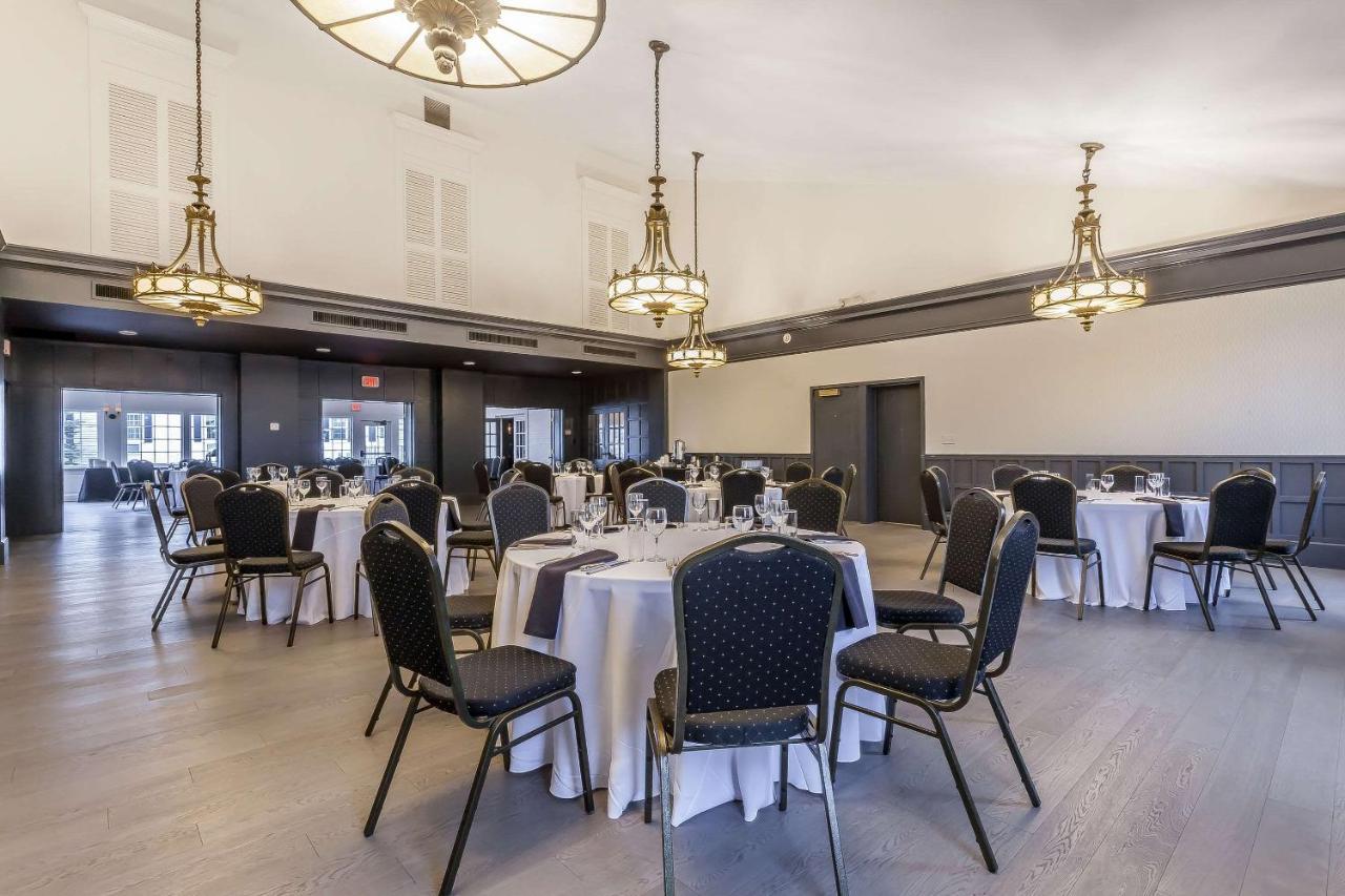 The Aurora Inn Hotel And Event Center Eksteriør bilde